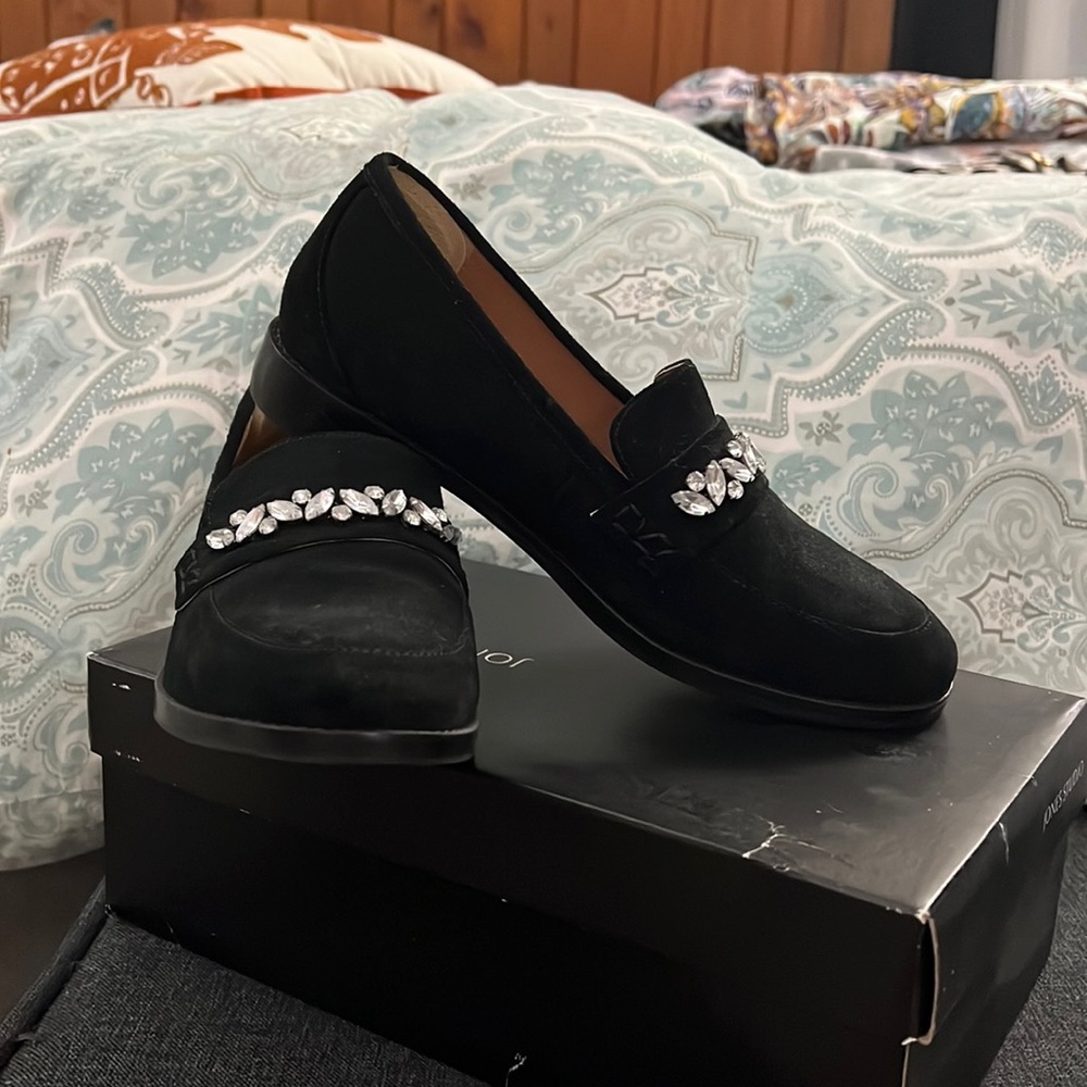 Black Vionic sz 8 loafers with rhinestones in the top